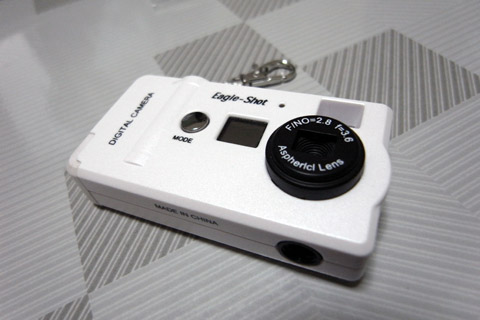 ViviCam 5050̕tP[X